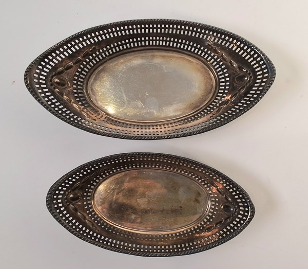 Lot 1072 - SILVER BOWLS