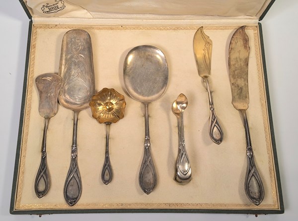 Lot 1078 - SILVER SERVING WARE