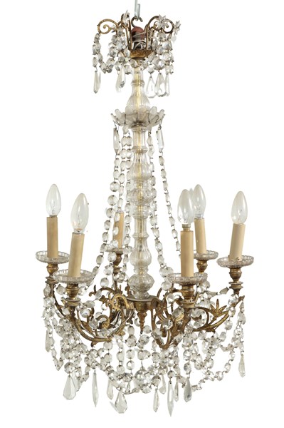 Lot 261 - CHANDELIER