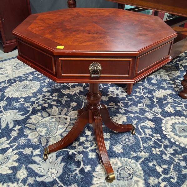 Lot 223 - DRUM TABLE