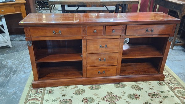 Lot 77 - SIDEBOARD