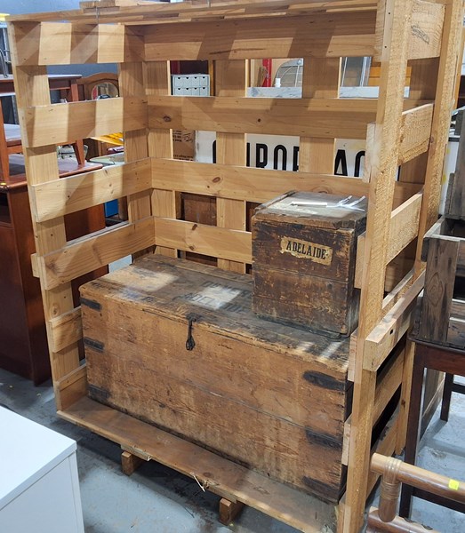 Lot 376 - SHIPPING LOT