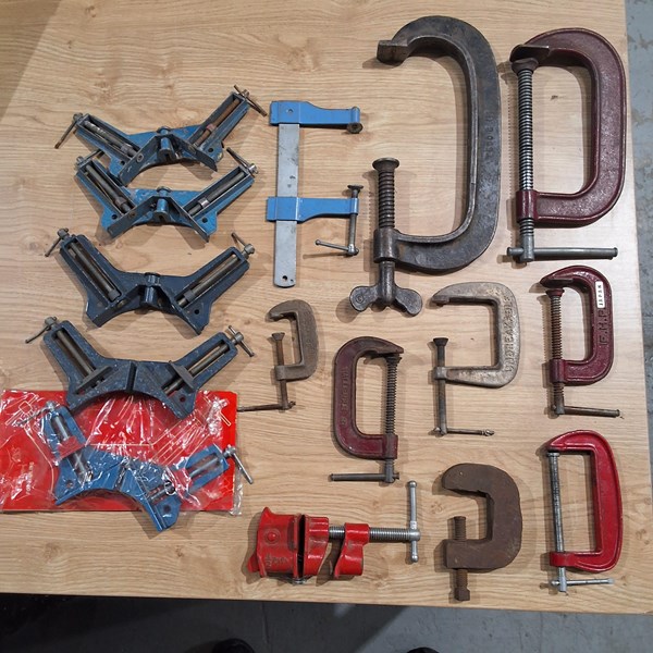 Lot 352 - CLAMPS