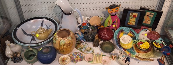 Lot 1318 - ASSORTED DECOR