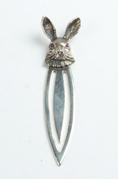 Lot 1058 - SILVER BOOKMARK