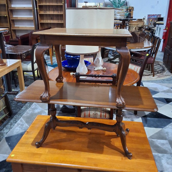 Lot 183 - COFFEE TABLES