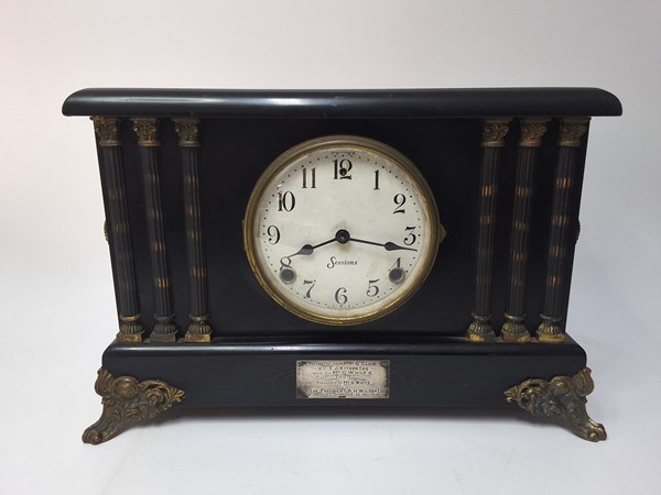 Lot 1493 - MANTEL CLOCK