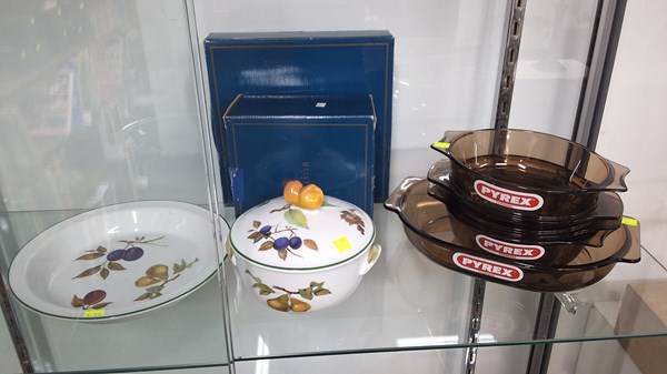 Lot 1454 - OVENWARE