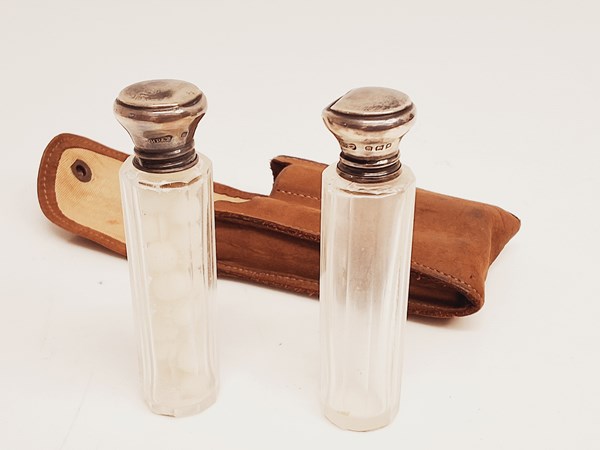 Lot 1064 - TWIN PERFUME SET