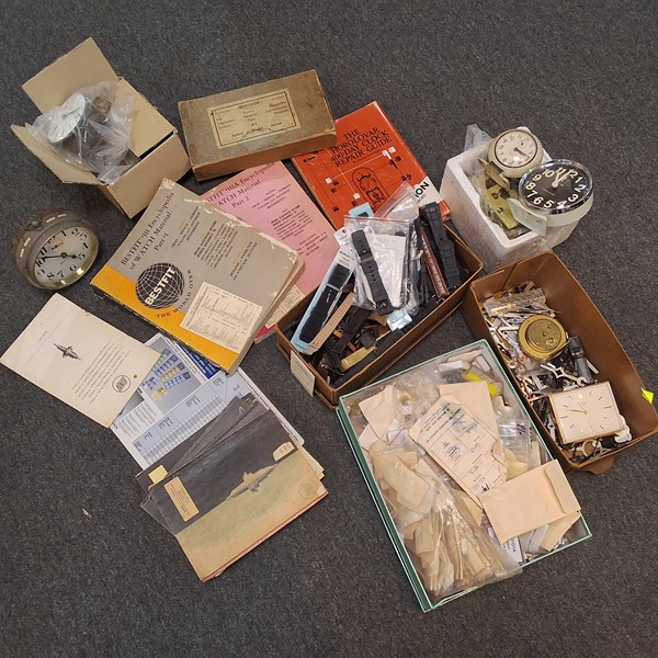 Lot 1185 - CLOCK AND WATCH PARTS