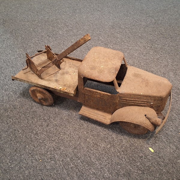 Lot 1253 - CRANE TRUCK