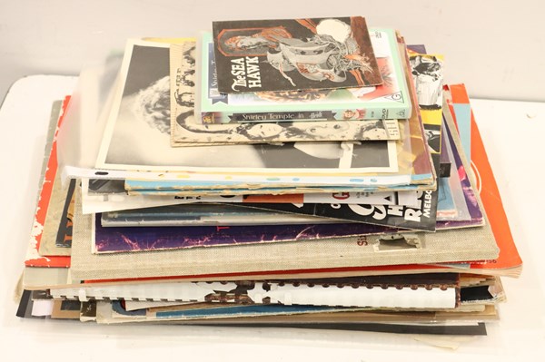 Lot 1290 - MOVIE PROMOTIONAL MATERIALS