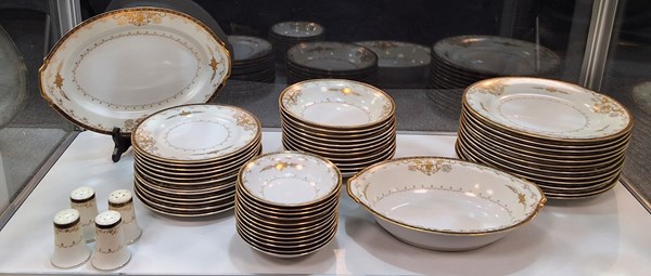 Lot 1217 - KUTANI CHINA