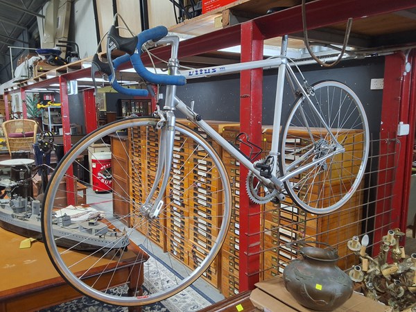Lot 425 - VITUS BICYCLE