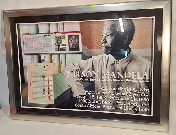 Lot 1150 - NELSON MANDELA FRAME