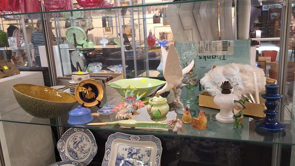 Lot 1366 - PRETTY CHINA