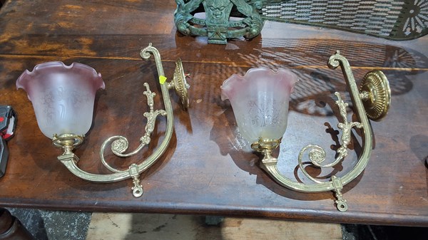 Lot 219 - WALL. BRACKETS