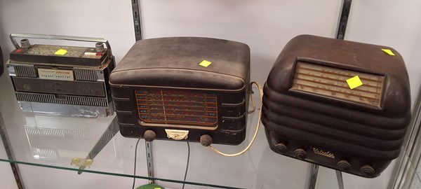 Lot 1325 - VINTAGE RADIOS