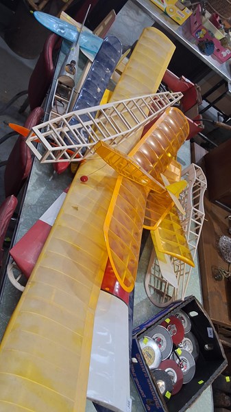 Lot 346 - MODEL PLANES