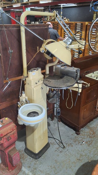 Lot 423 - DENTAL CONTRAPTION