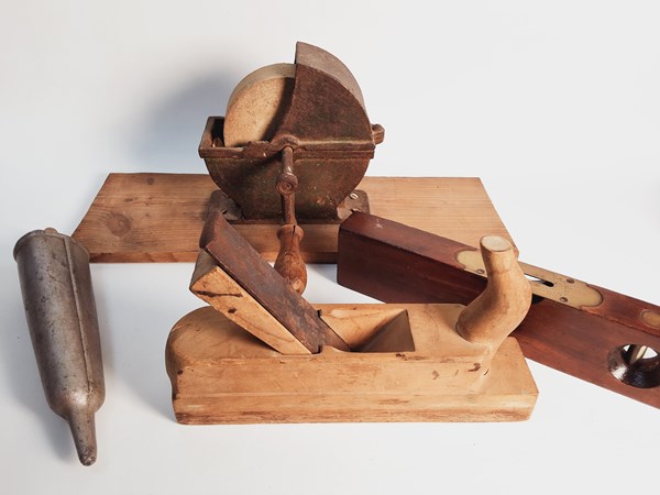 Lot 1346 - VINTAGE TOOLS