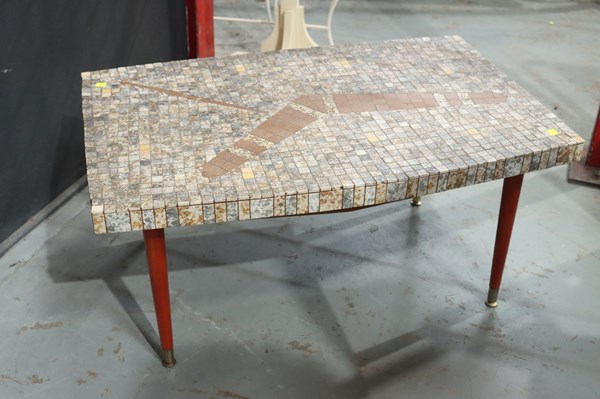 Lot 12 - COFFEE TABLE