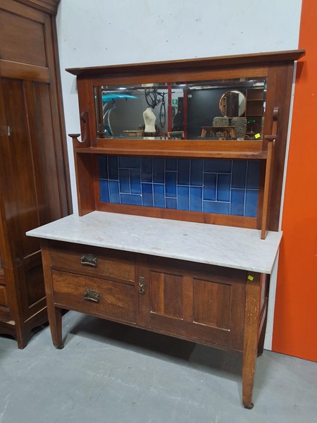 Lot 332 - BLACKWOOD WASH STAND