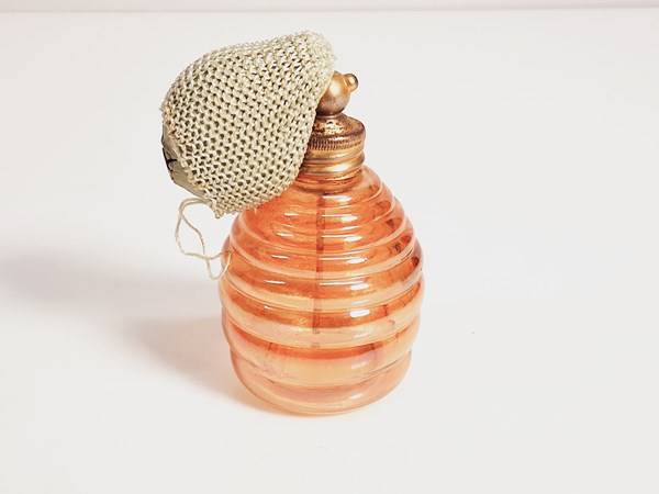 Lot 1066 - AMBER GLASS PERFUME BOTTLE