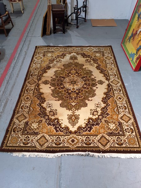 Lot 147 - RUG