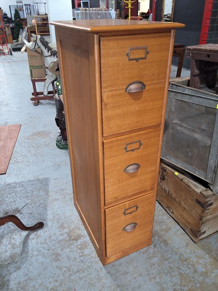 Lot 104 - FILING DRAWERS