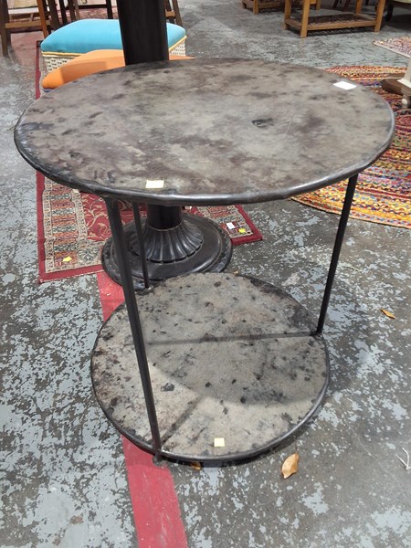 Lot 164 - TABLE