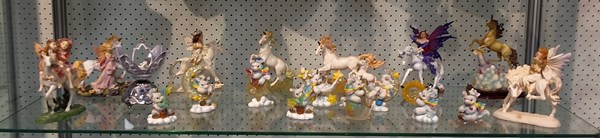 Lot 1251 - A COLOURFUL COLLECTION OF UNICORNS