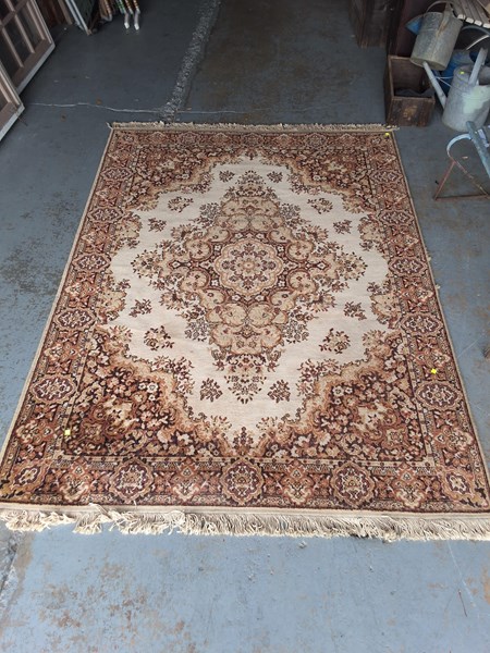 Lot 344 - RUG