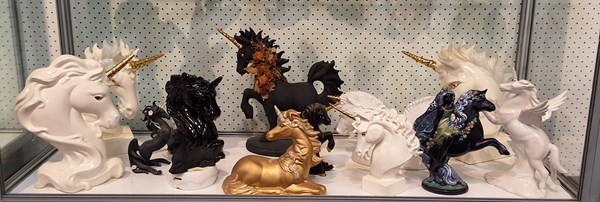 Lot 1252 - A COLLECTION OF UNICORNS