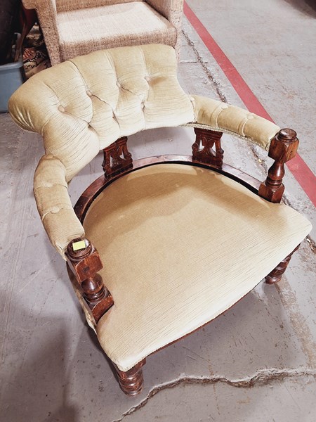 Lot 328 - NURSING CHAIR