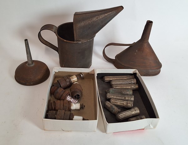 Lot 1263 - AUTOMOTIVE COLLECTABLES