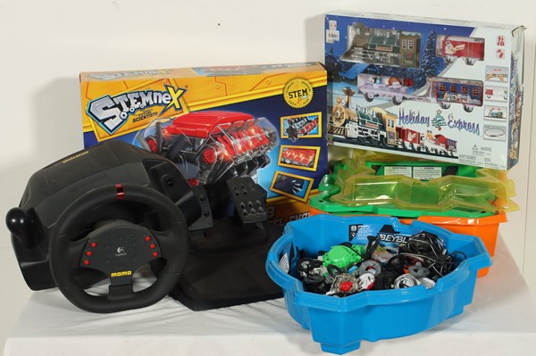 Lot 1429 - TOYS