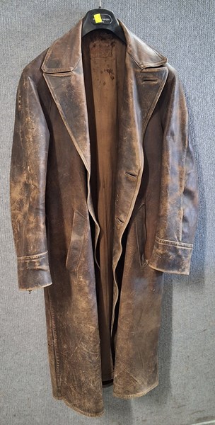 Lot 1224 - OILSKIN COAT