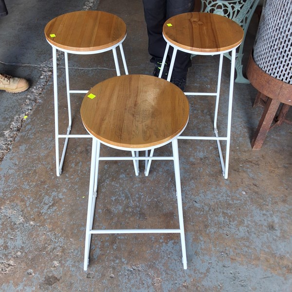 Lot 480 - BARSTOOLS