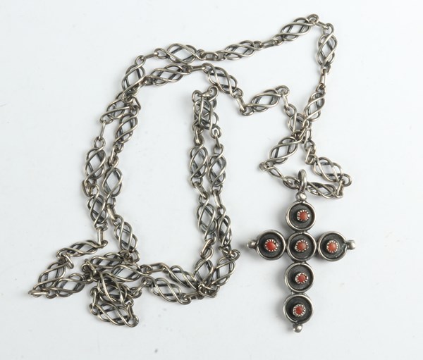 Lot 1018 - CROSS & CHAIN