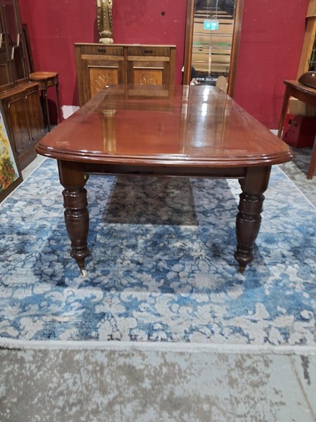 Lot 80 - DINING TABLE