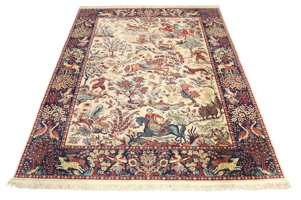 Lot 166 - WOOL RUG