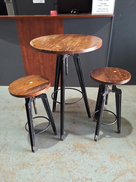 Lot 374 - CAFE BAR TABLE & STOOLS