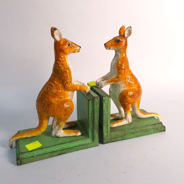 Lot 1282 - CAST IRON KANGAROOS BOOKENDS