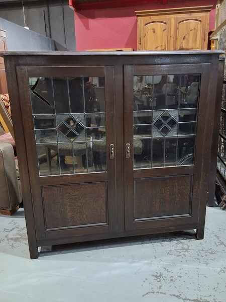 Lot 99 - RECORD CABINET