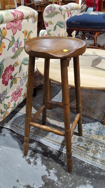 Lot 178 - STOOL