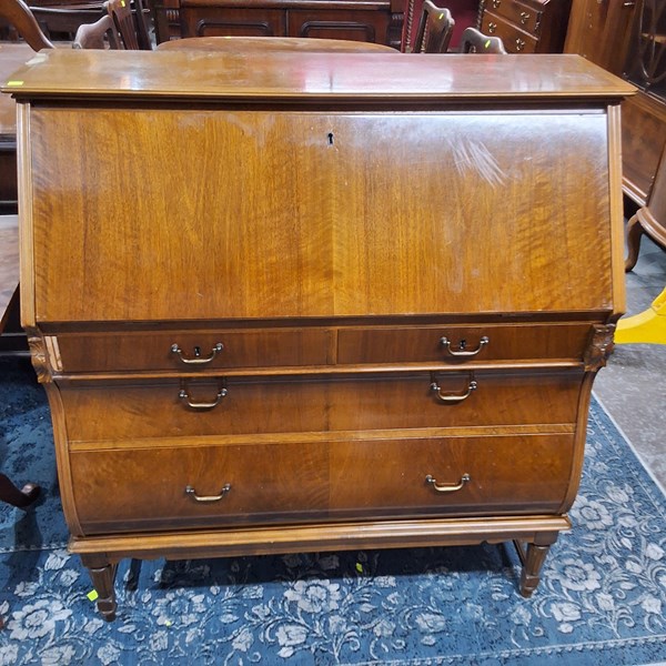 Lot 177 - WRITING BUREAU