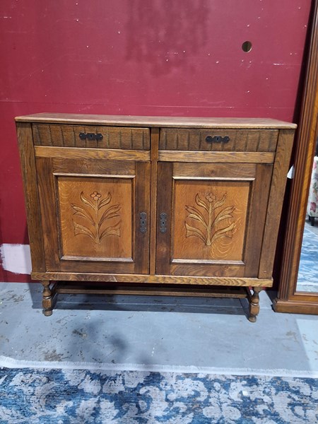 Lot 169 - SIDEBOARD