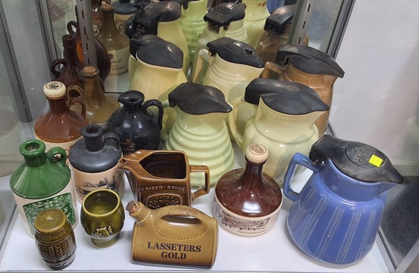 Lot 1505 - KETTLES & BOTTLES