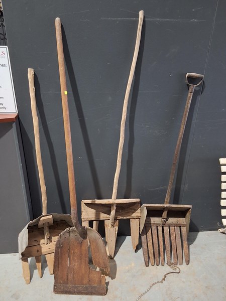 Lot 360 - STABLES SCOOPS & SHOVEL